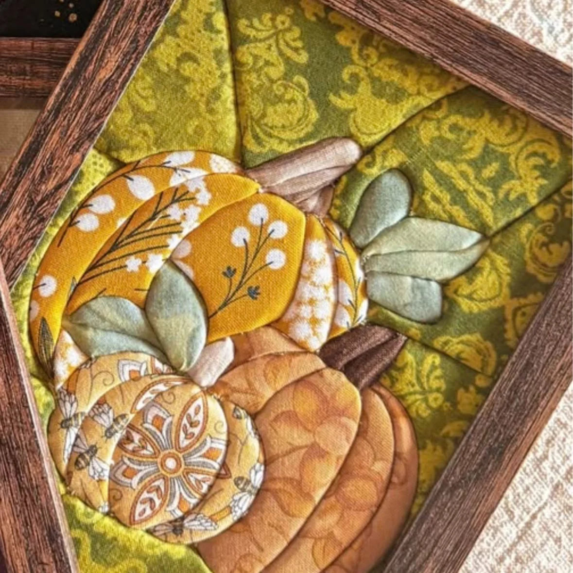 Pumpkin autumn no-sew fabric art with fall leaves